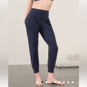 NWT Salutation Jogger in Powervita - Navy - Small Tall
